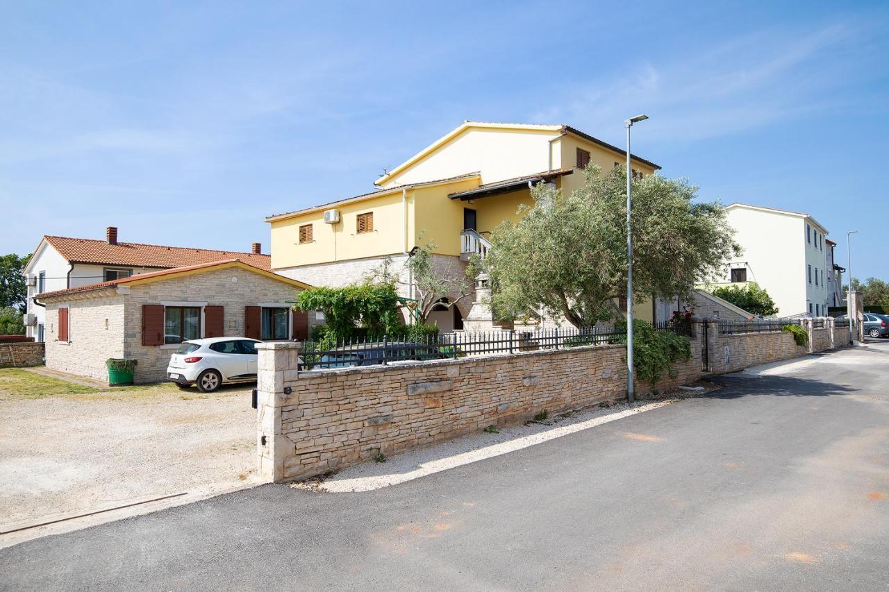 Apartment Dadic With Parking & Playground Medulin