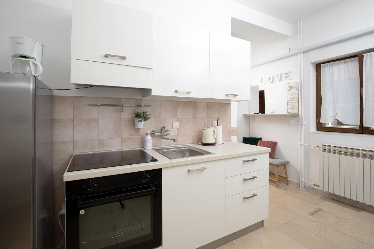 Apartment Dadic With Parking & Playground Medulin