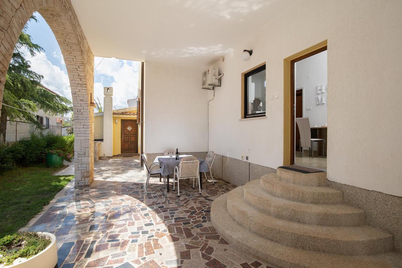 Apartment Dadic With Parking & Playground *