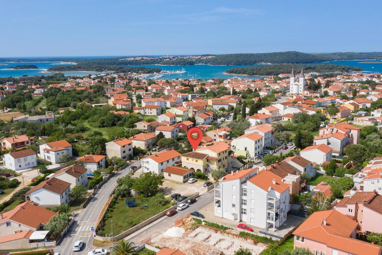 Dadic With Parking & Playground Apartment Medulin
