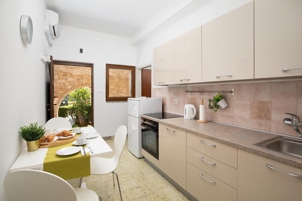 Apartment Dadic With Parking & Playground